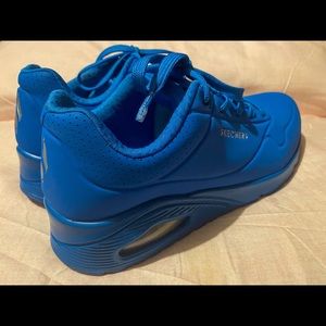 Blue Skechers Size 10